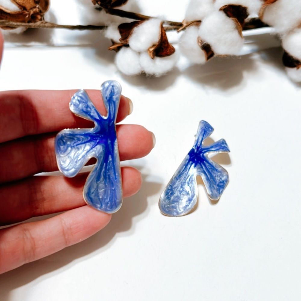 Anthropologie Blue and White Abstract Resin Drop Earrings